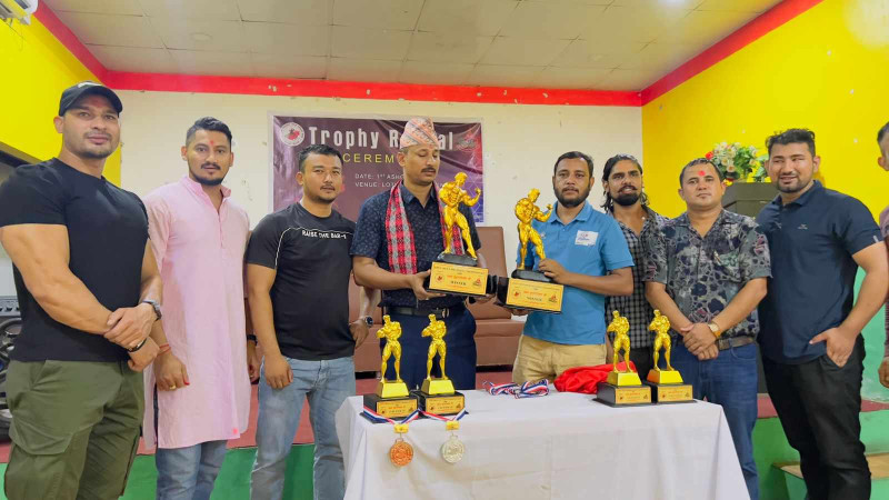 सुदूरपश्चिम श्री शारीरिक सुगठन प्रतियोगिताको ट्रफी सार्वजनिक